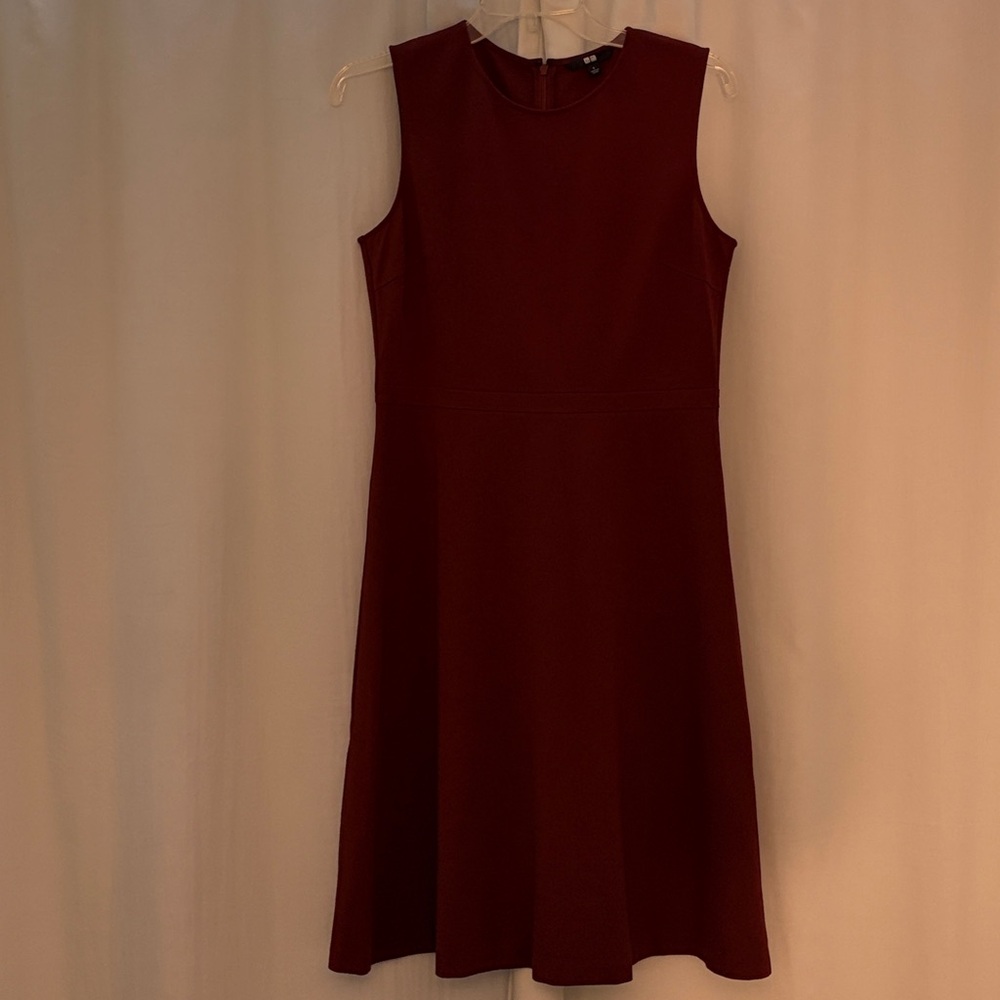 Uniqlo Sleeveless Knee Length Classic‎ Business Casual Brown Dress, size small